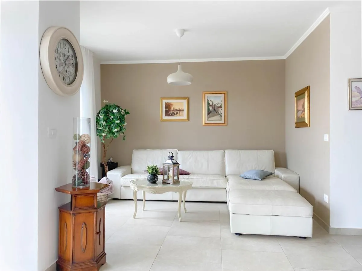Casa Hana Bužinija Ferienhaus